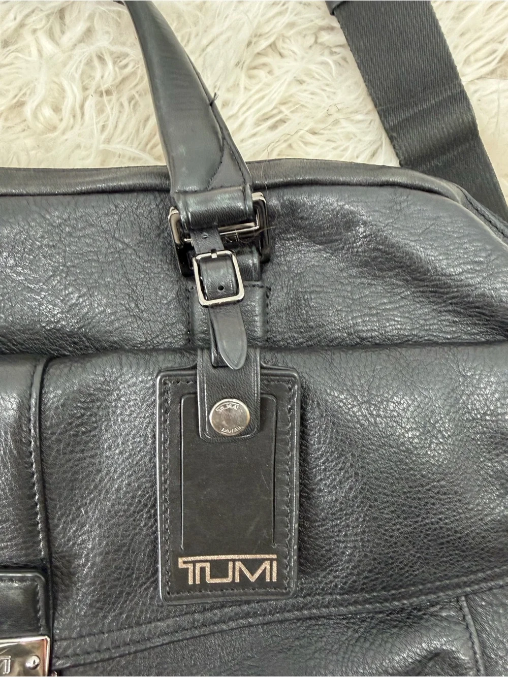 Tumi Beacon Hill Chestnut Large Laptop Leather Briefcase Black Leather
